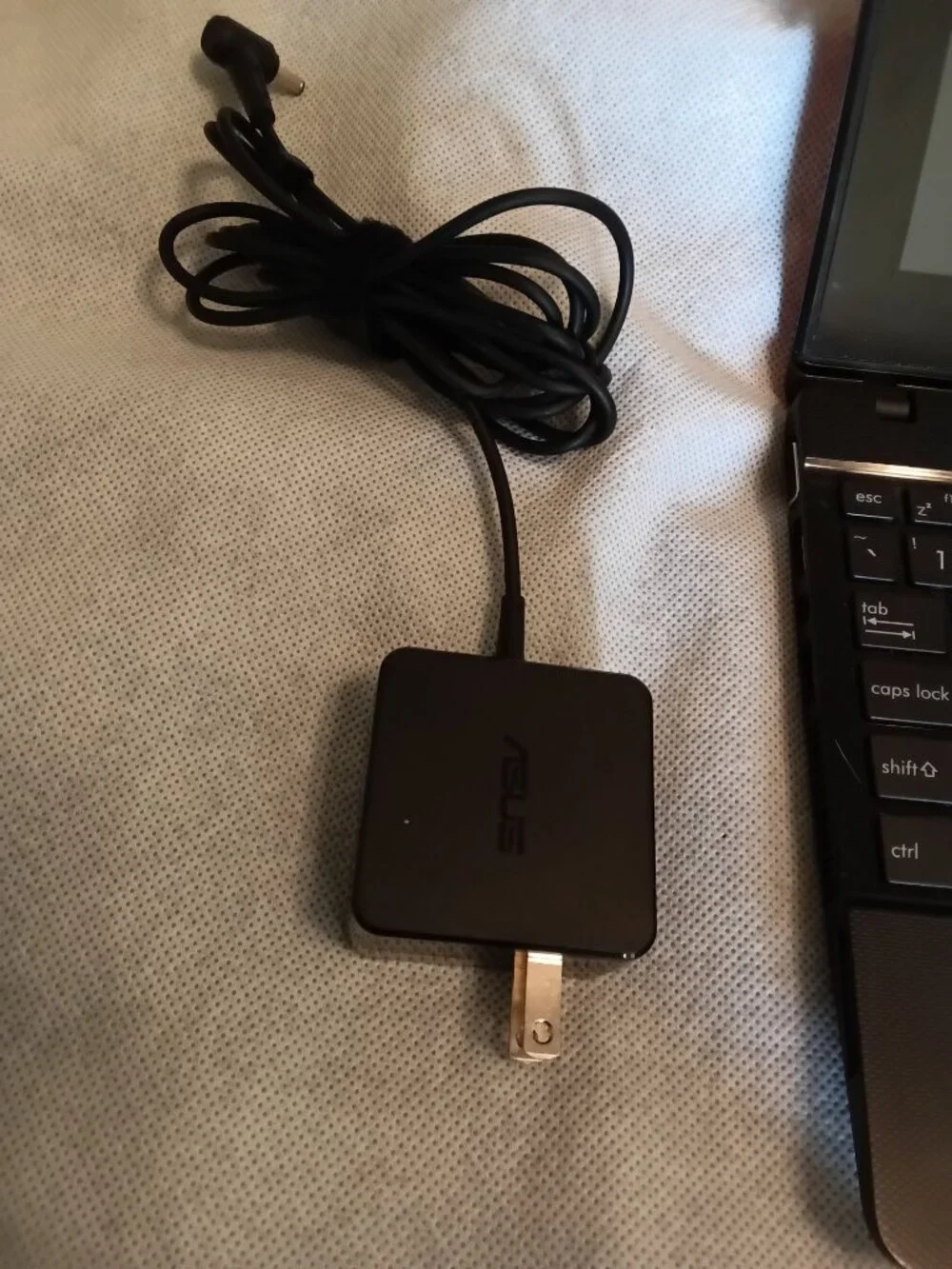 ASUS x102B Notebook Computer LOCKED w box and Power Cord